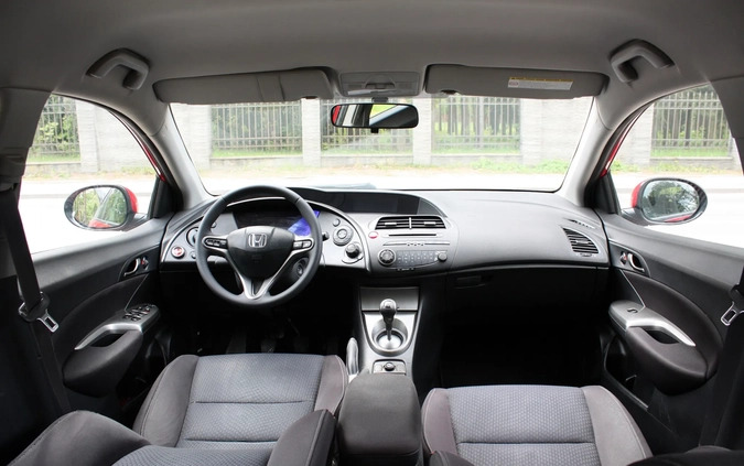 Honda Civic cena 26900 przebieg: 152000, rok produkcji 2011 z Piaseczno małe 154